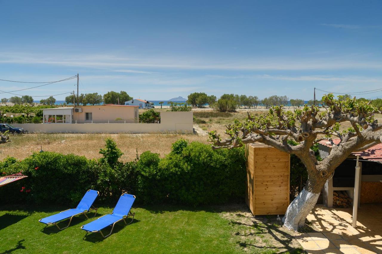 Petrakis Afrathias Garden House Villa Каламаки Екстериор снимка